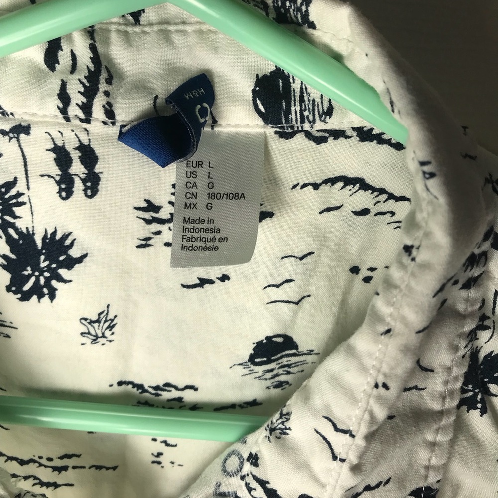 H&M aloha button up - Picture 3 of 3